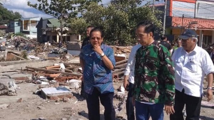 Jokowi Meninjau korban Gempa Sulteng (sumber tribun)