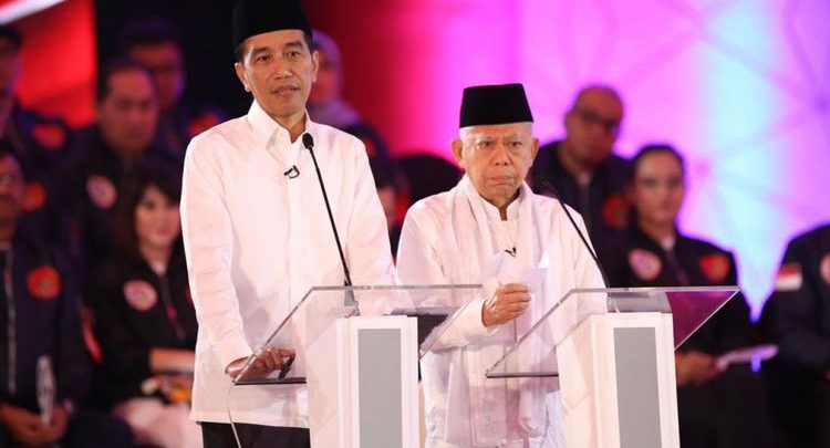Jokowi-Ma'ruf dalam debat pertama Pilpres 2019 (Foto Kompas)