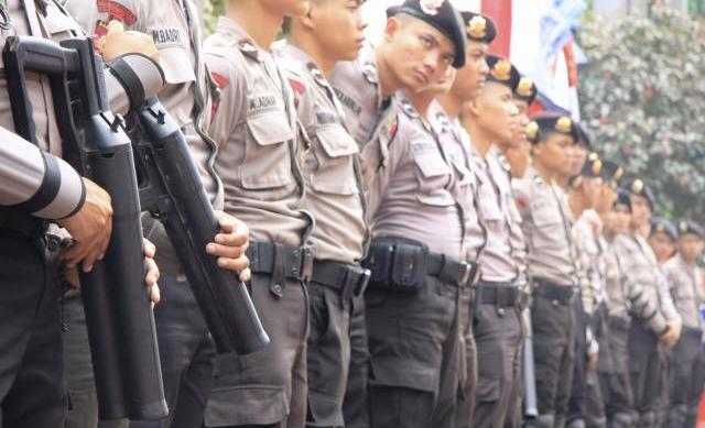 Agresifnya Aparat Keamanan Memburu Pelaku Teror di Semarang